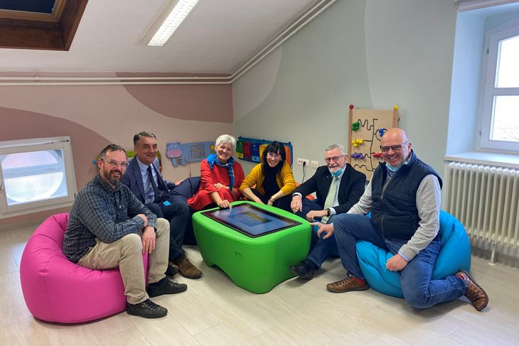 Rotarijanci s ravnateljicom Škole Višnjom Popović i pedagoginjom Vanjom Marković
