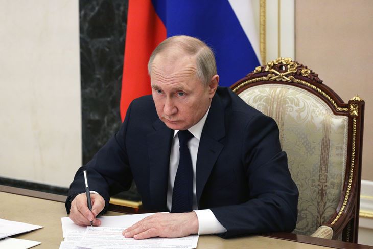  Vladimir Putin  (EPA/MIKHAIL KLIMENTYEV)
