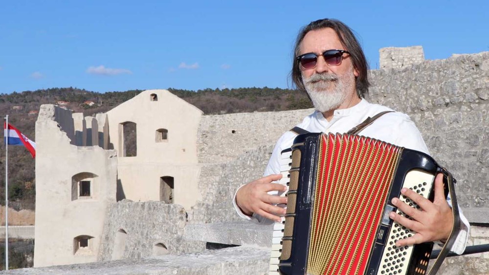 Elvis Stanić
