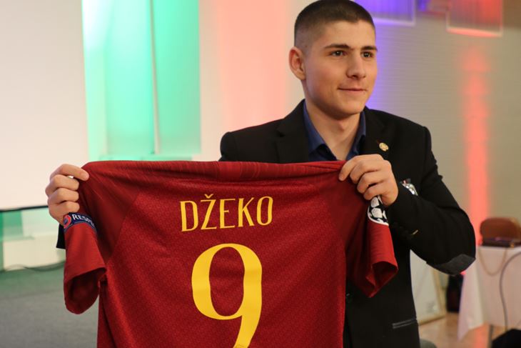 Dres Edina Džeke