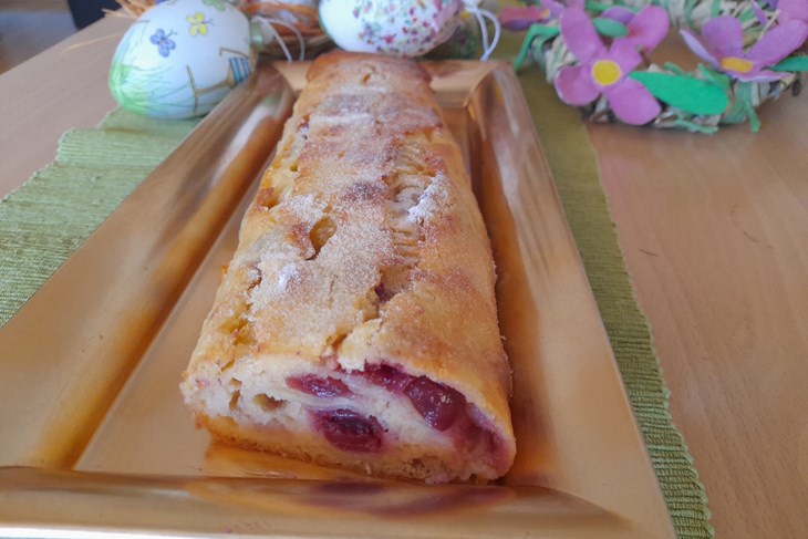 Savijača s višnjama (Snimila Jasna Orlić)