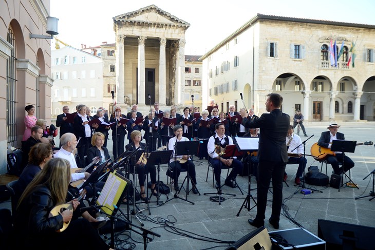 Koncert na Forumu (Snimio Dejan Štifanić)