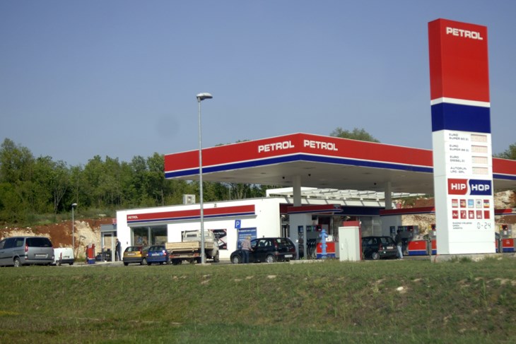 Jedna od Petrolovih benzinskih postaja u Istri