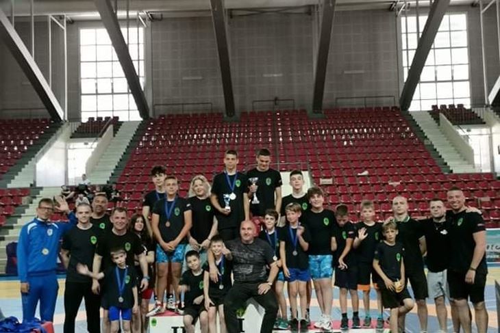 DRUGI U PORETKU KLUBOVA - Istarski borac