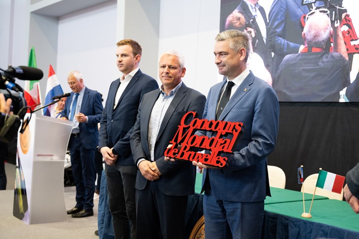 Istarski župan Boris Miletić u Cosenzi je preuzeo zastavu Concours Mondial de Bruxelles