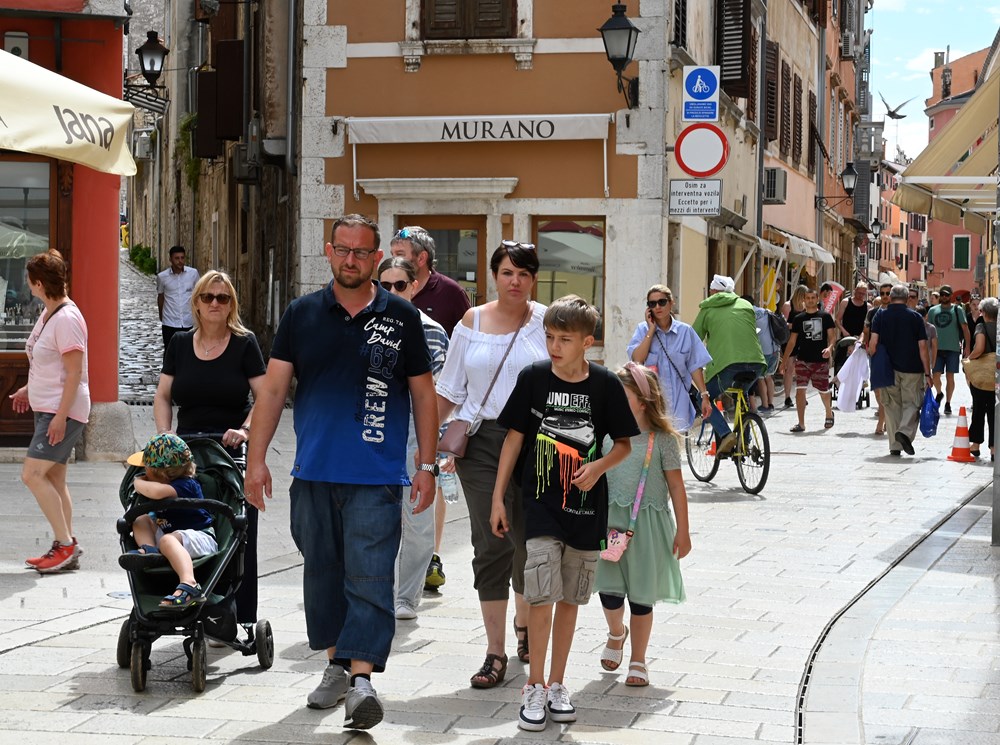 Turisti u Istri 