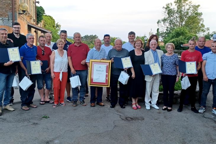 Nagrađeni obrtnici labinskog udruženja (Snimio Branko Biočić)