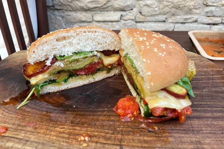 ŠKOLA KUHANJA BY THE OUTLAW CHEF: Jelo koje se ne može usporediti s ni jednim drugim… (vege burger)