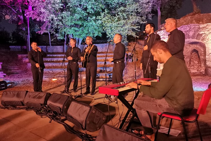Klapa Cambi na Dubrovi (Snimio Branko Biočić)
