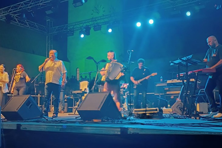 Halid Bešlić u Raši oduševio mnogobrojnu publiku