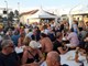 Središnji dio između paviljona s pršutima zasjeli su domaći i strani gurmani (Snimio Anđelo Dagostin)