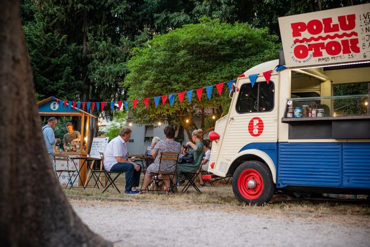 Poluotok food truck