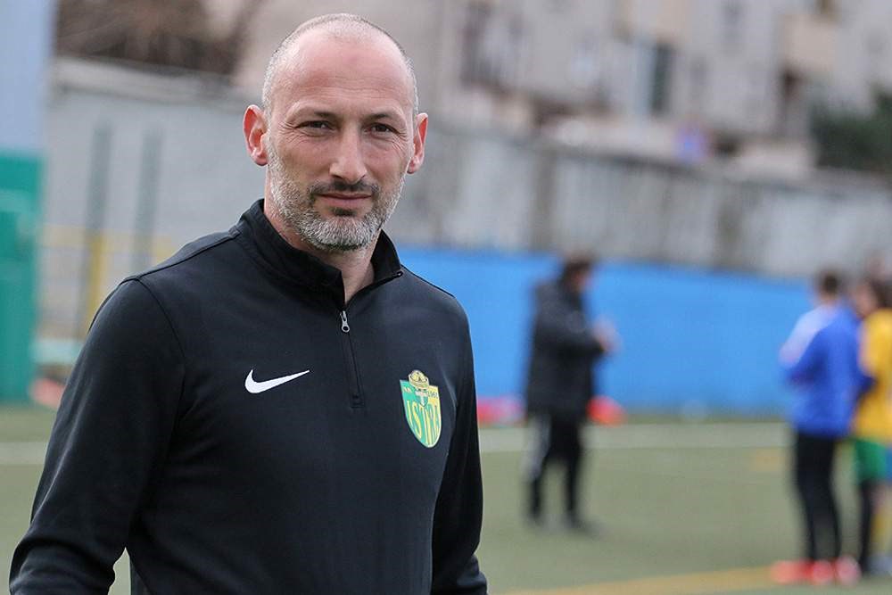 Kafić na bazenu 