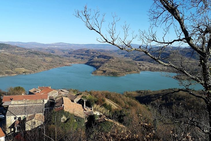 Jedino (umjetno) jezero u Istri