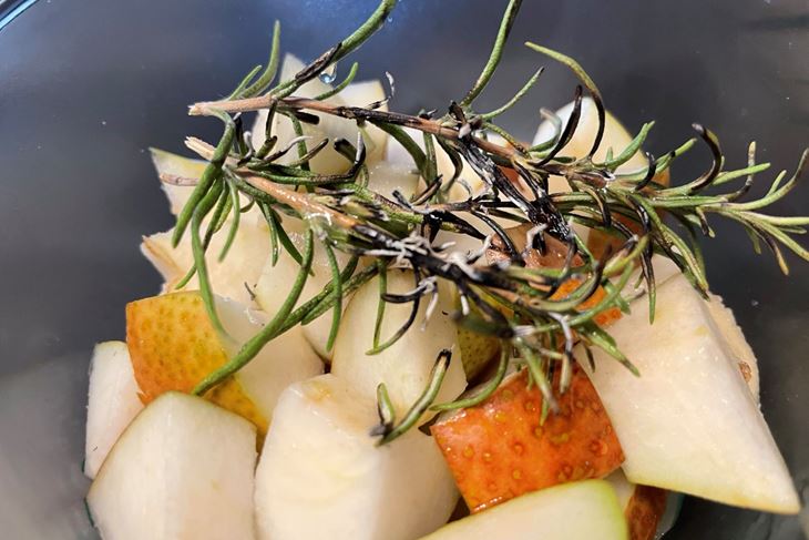 ŠKOLA KUHANJA BY THE OUTLAW CHEF: Nadimljena kruška