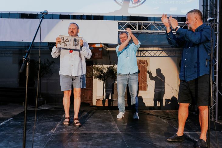 Goranu Markoviću nagradu su uručili Igor Mirković i Rajko Grlić (Snimio Samir Cerić Kovačević)
