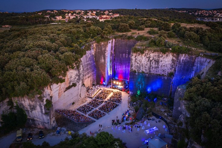 Cave Romane 