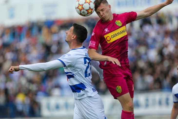 NADSKOČENI VISOKI OSJEČANI - Mauro Perković (foto: Vlado Kos/CROPIX)