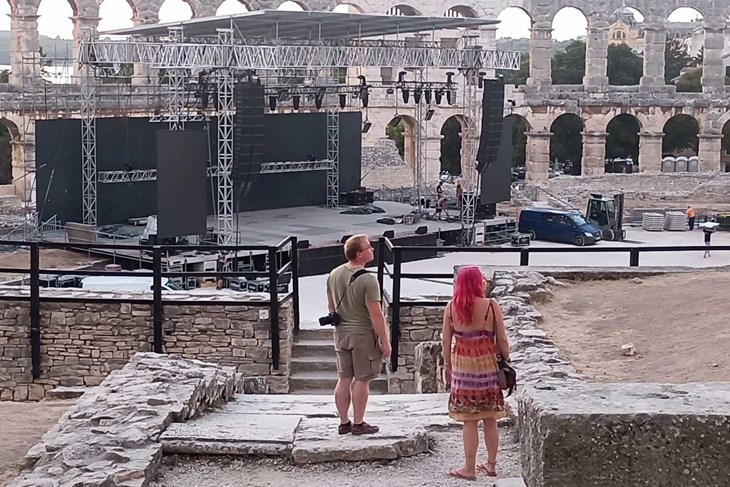 Arena (Snimio Danilo Memedović)