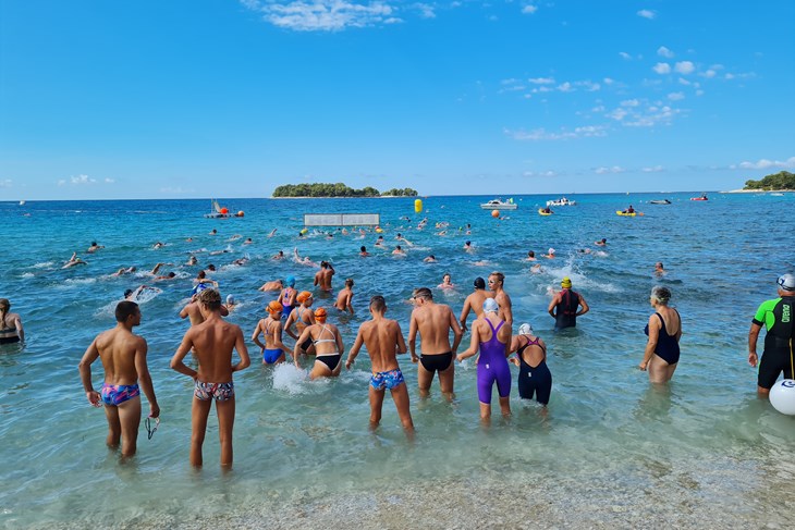 Start je bio na isom mjestu za obje staze