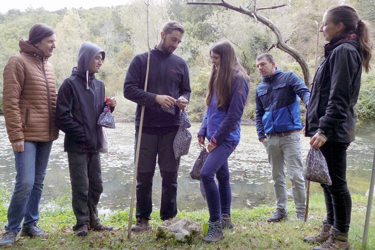 Kao jedina velika lokva na području Parka, Rovozna predstavlja važno odmorište za brojne vrsta ptica, koje je koriste kao izvor vode (Snimio Hrvoje Pleše)