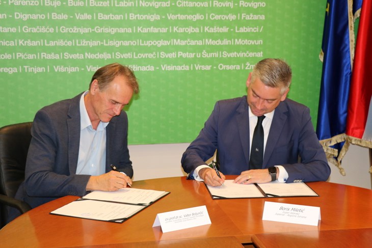 Potpisivanje ugovora