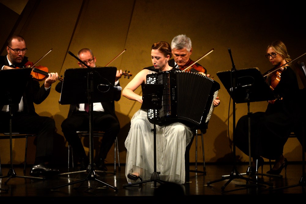 Harmonikašica Mia Grozdanić (Ćojbašić) (snimio Dejan ŠTIFANIĆ)