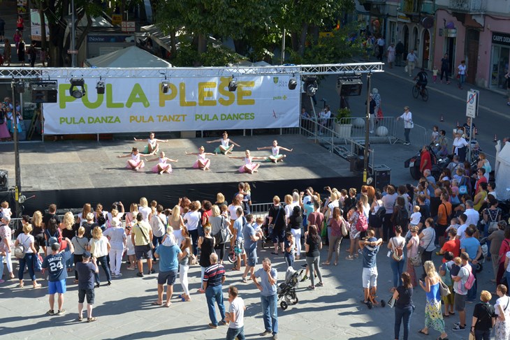 Pula pleše (foto: Arhiva)