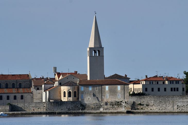 Biskup Peteani volio je svoju baziliku i u obnovu je krenuo 1844. (snimio Milivoj MIJOŠEK)