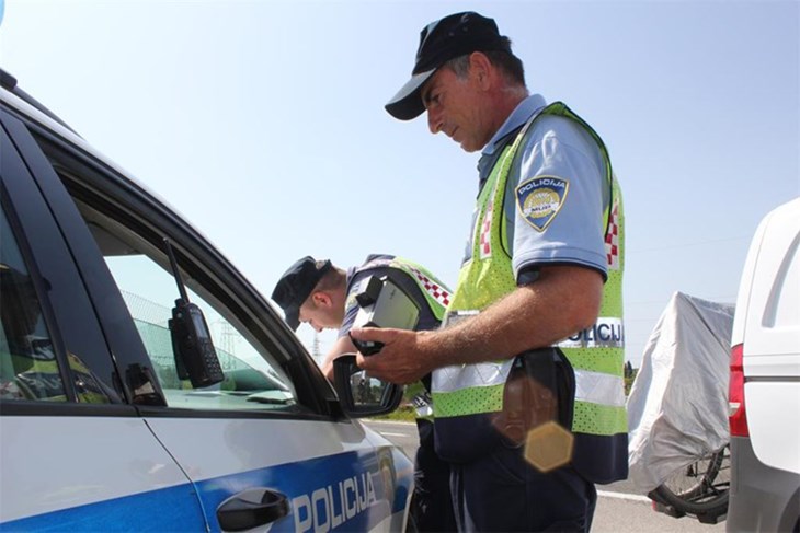 policija kontrola