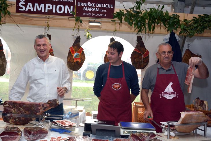 Idući vikend u Tinjan stižu najbolji europski pršuti