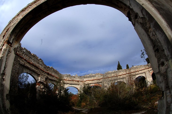 Područje Hidrobaze koje bi se revitaliziralo novim turističkim sadržajima (snimio Milivoj MIJOŠEK)