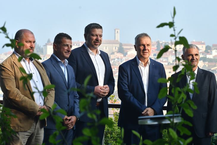 Uvaženi sudionici konferencije (Snimio Milivoj Mijošek)
