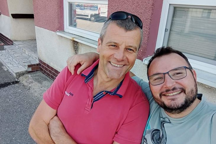 Humanitarci Robert Trošt i Damir Bubić (foto: FB Damir Bubić)