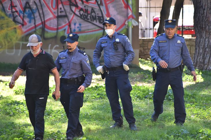 Policija jučer na Punti (snimio Duško MARUŠIĆ ČIČI)