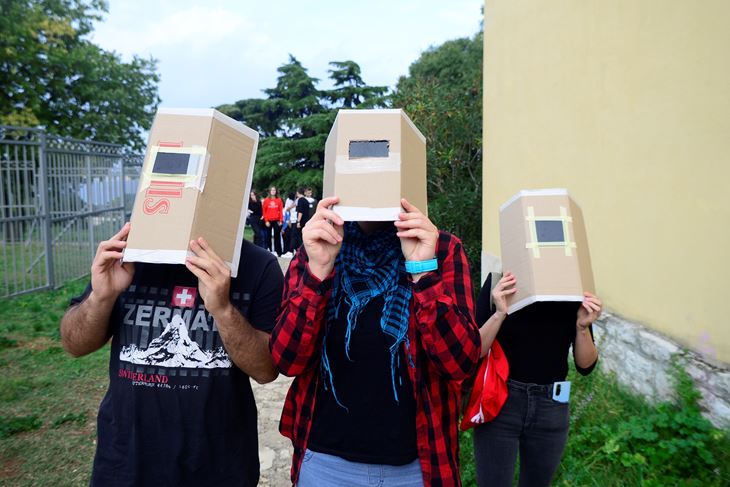 Improvizirana camera obscura (Snimio Dejan Štifanić)