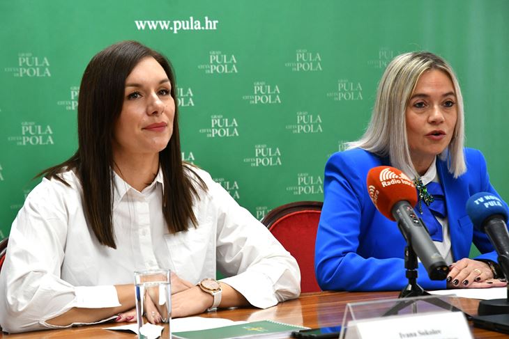 Ivana Sokolov i Ivona Močenić (Snimio Milivoj Mijošek)