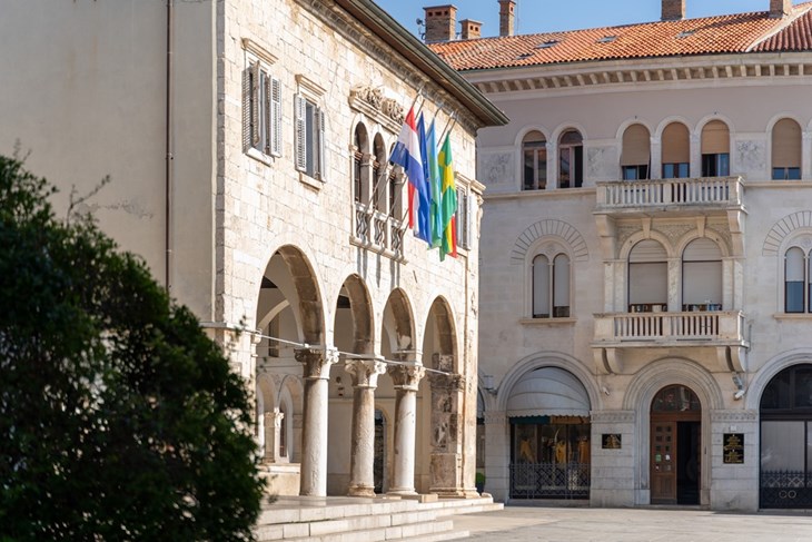 Komunalna palača (foto: Grad Pula)