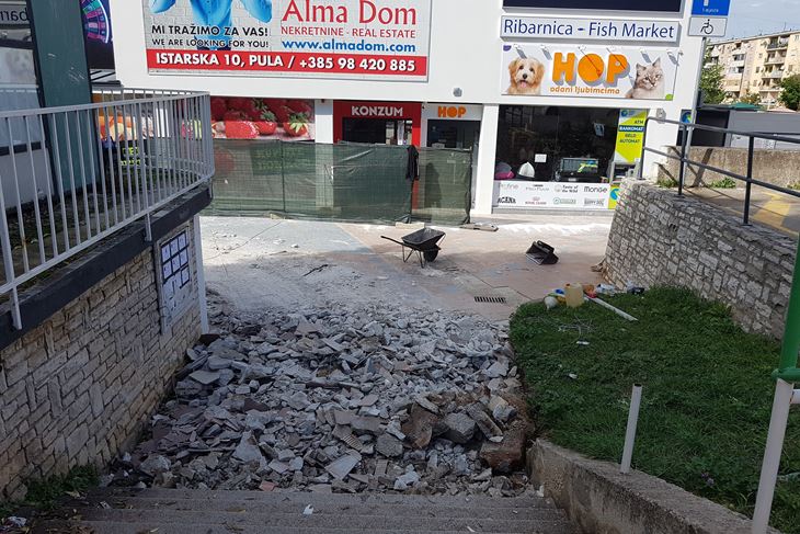 Radovi na tržnici na Verudi (snimila Mirjana VERMEZOVIC IVANOVIĆ)