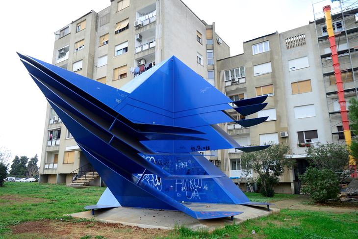 Kvart je prepoznatljiv po skulpturi Gualtiera Mocennija (snimio Dejan ŠTIFANIĆ)