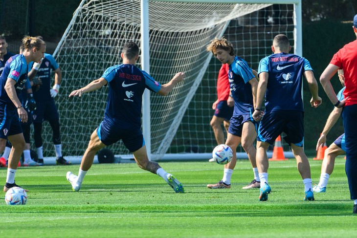 Trening hrvatske reprezentacije u Katru (CROPIX)