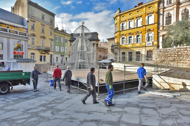 Pozornica na Portarati je spremna (snimio Duško MARUŠIĆ ČIČI)