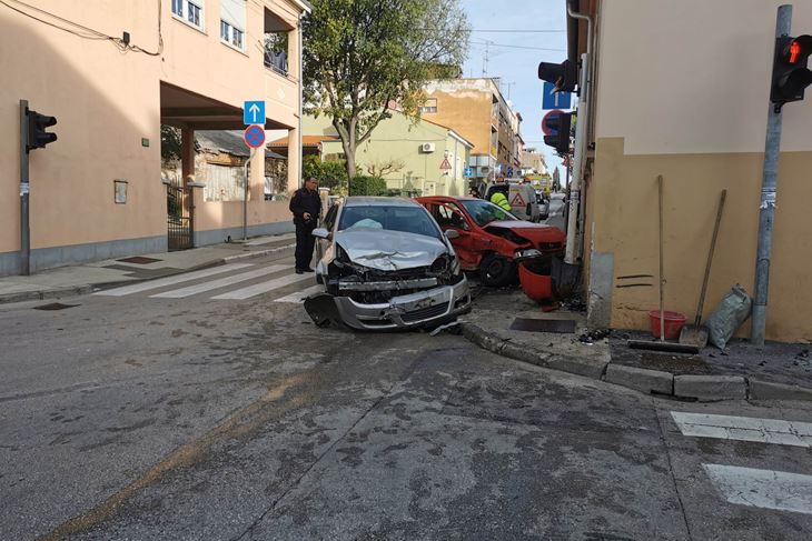 Sudar na raskrižju Stankovićeve i Vukovarske ulice