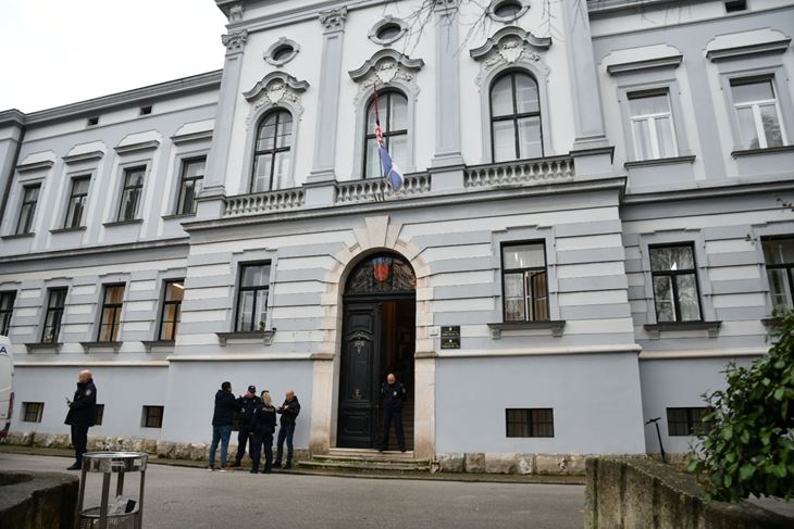 Sud u Puli danas (snimio Milivoj MIJOŠEK)