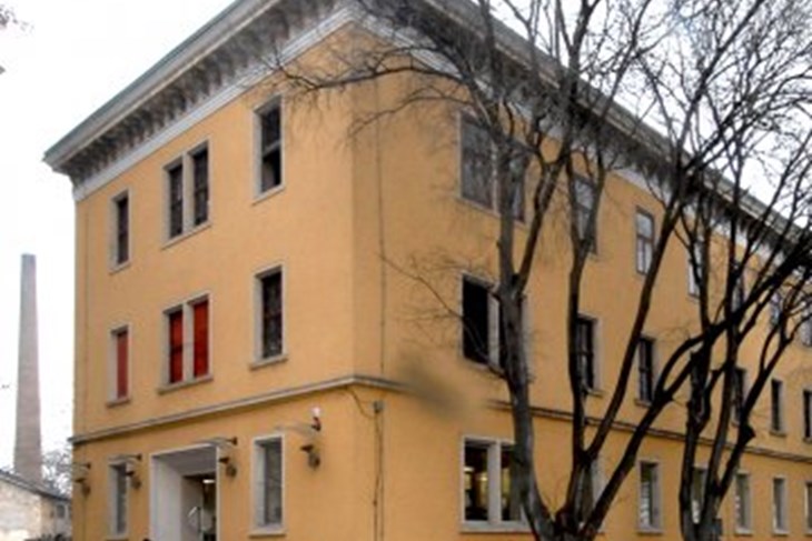 Pulska gradska knjižnica 