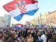  Navijaci priredjuju docek Vatrenima na glavnm trgu (foto: Goran Mehkek / CROPIX)