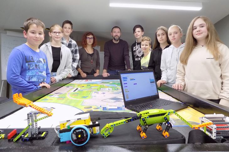 Ekipa mladih robotičara "Mecha pingvini"