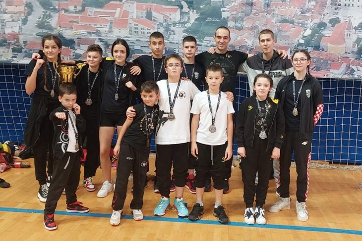 12 NATJECATELJA, 12 MEDALJA – Sudionici turnira u Makarskoj