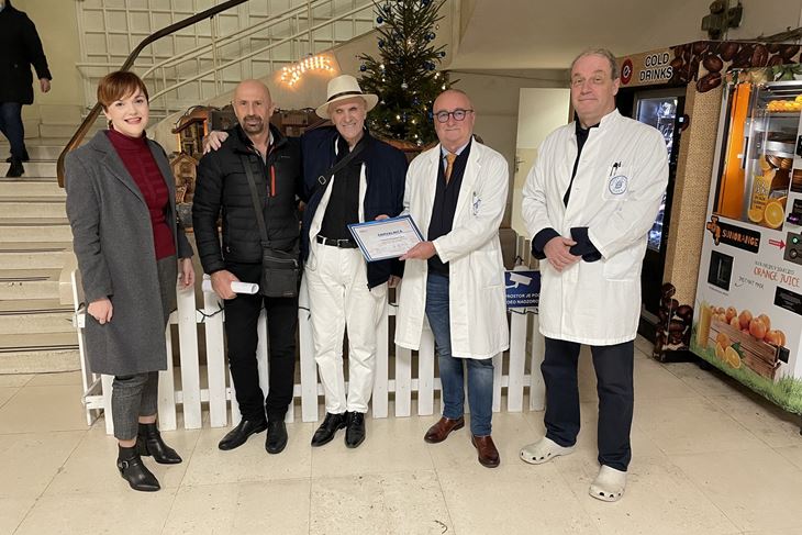 Nikolina Đuran, otac i sin Hubanić, Igor Medved i Miljenko Kovačević (Foto KBC Rijeka)