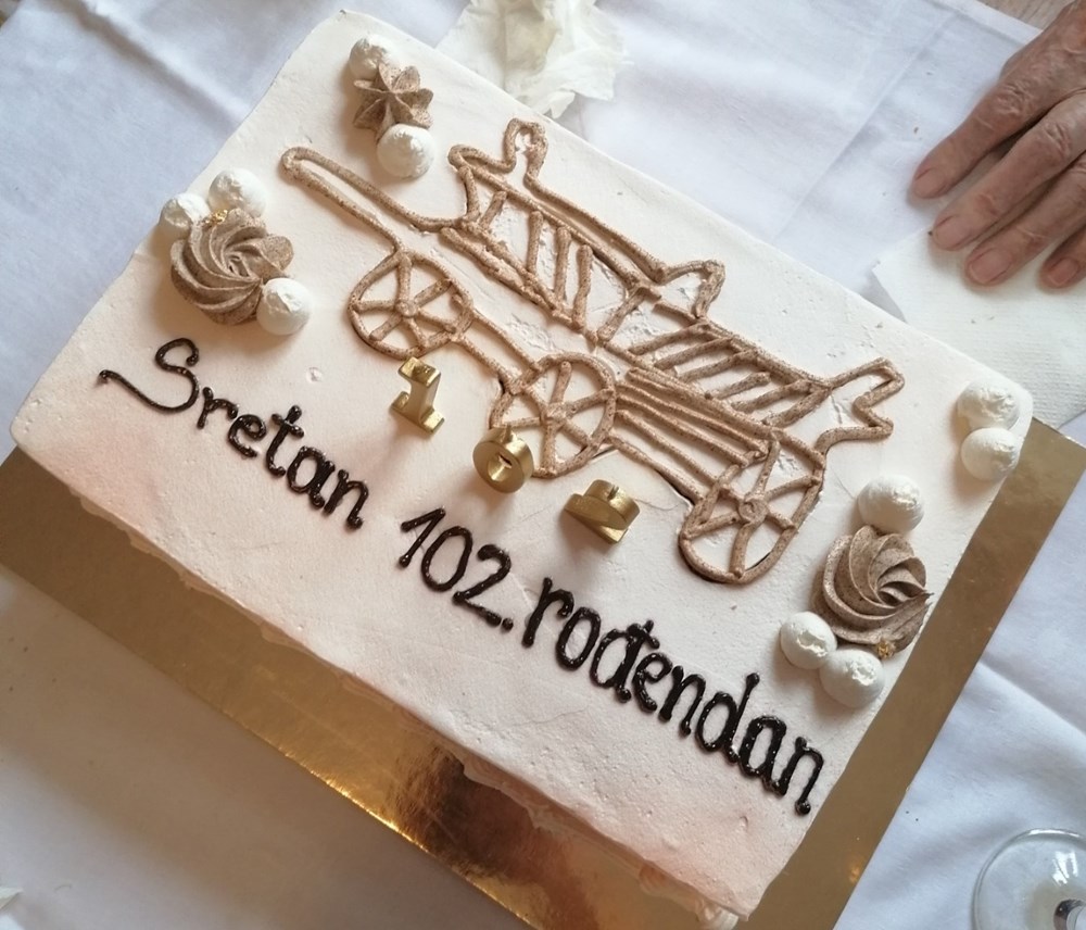 Torta za 102. rođendan